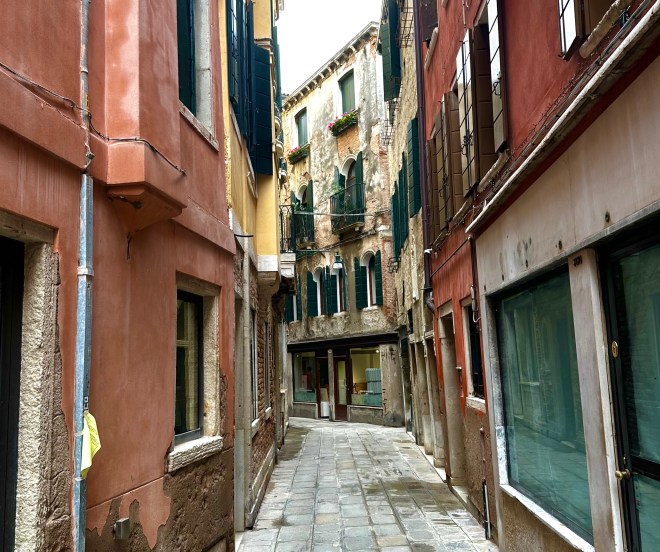 Alley in Venezia